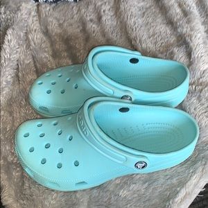 blue crocs
